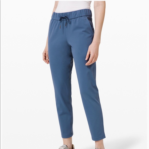 lululemon athletica Pants - NWT Lululemon On the Fly 7/8 pants *Luxtreme